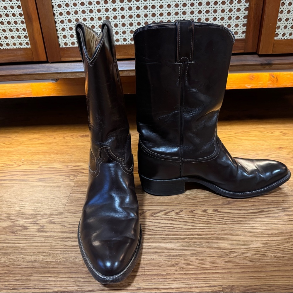 Flawless classic cowboy boots